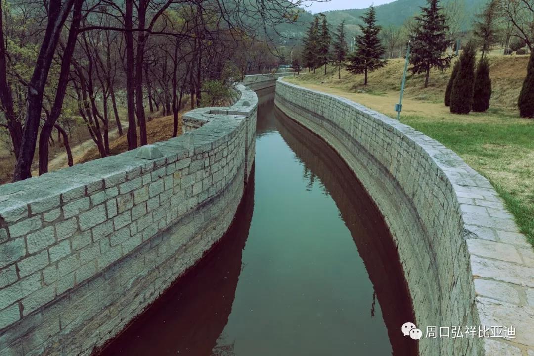 弘祥比亚迪公司经理赴安阳学习红旗渠精神