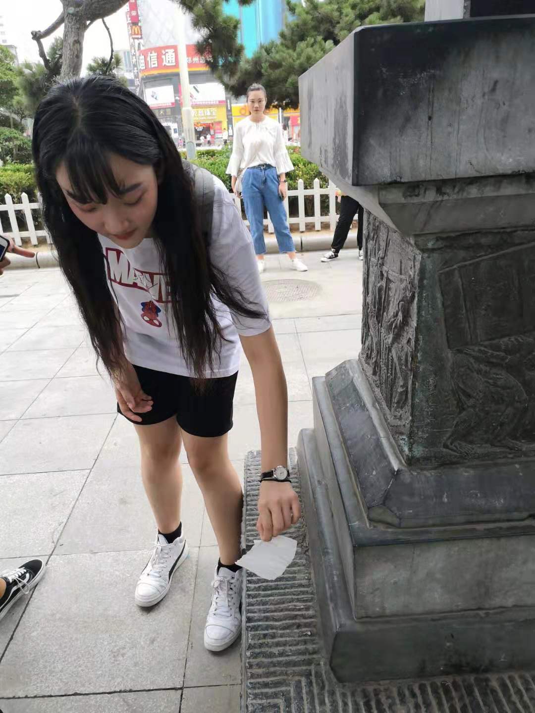 像爱护病人一样的爱护环境