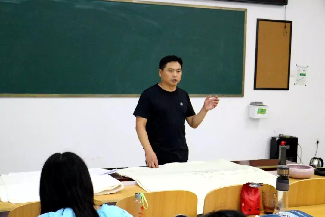 书法家游富华先生到周口师范学院授课交流