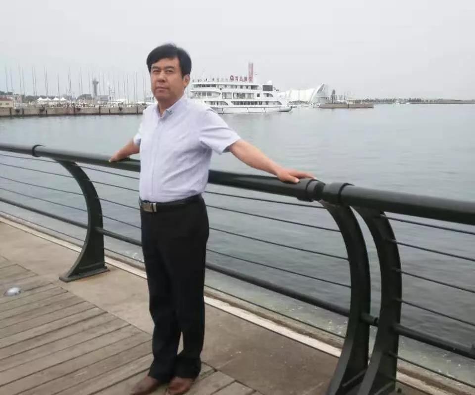 著名作家赵国俊 ------我选择装聋作哑