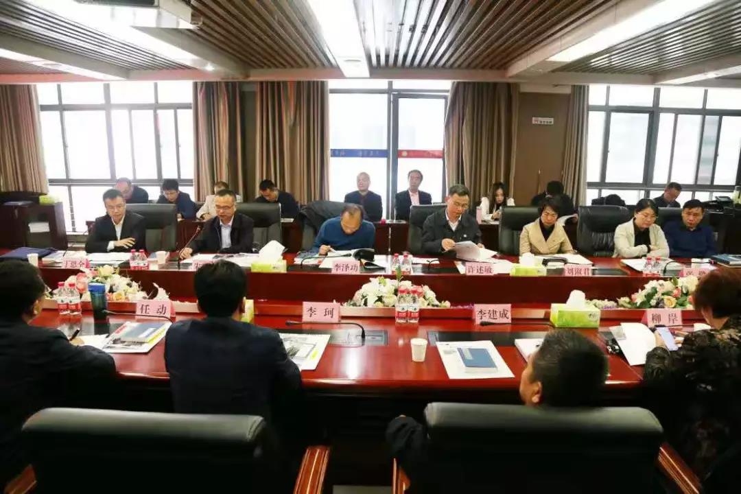 诗心不老、弦歌大雅——张华中新书分享会暨赠书仪式在周师隆重举行