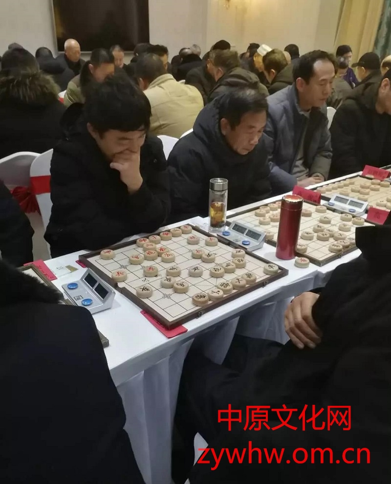 第一届“汇林杯”象棋大赛在周口市汇林置业销售中心举行。