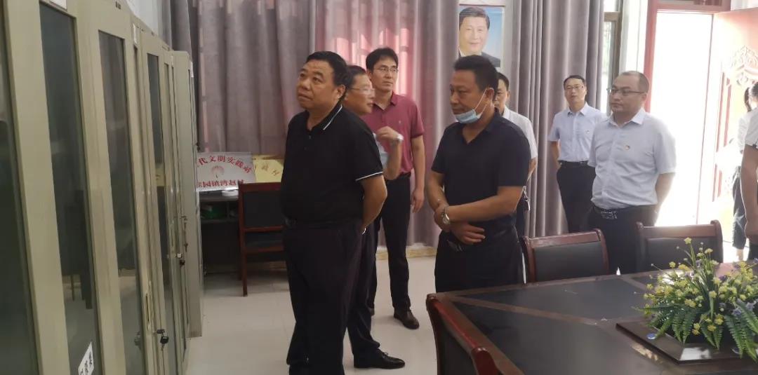 省委宣传部改革创新农家书屋调研组来扶沟调研
