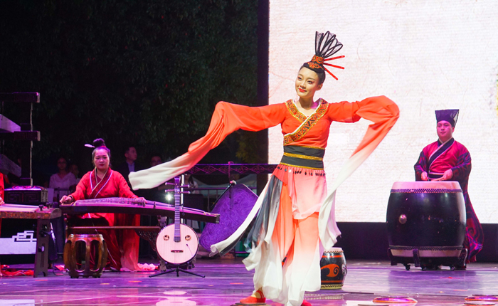 “华夏正声”——中原古代音乐考古复原展演亮相河南艺术中心文化广场