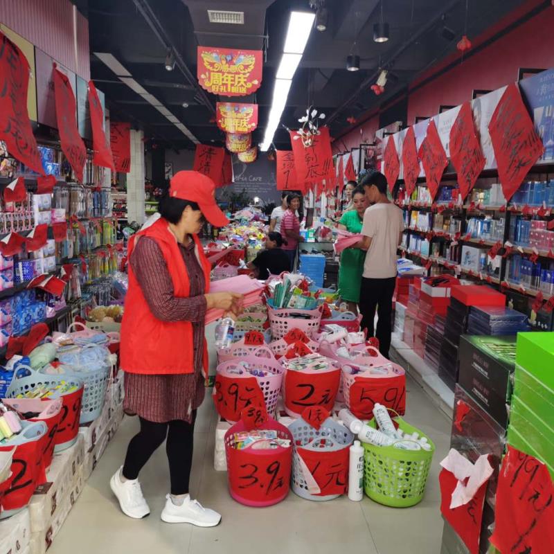 太康县逊母口镇组织开展“食品安全”  主题宣传志愿服务活动