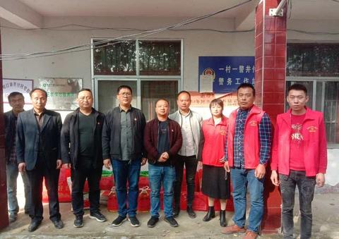 太康县逊母口镇开展“全国扶贫日 金秋送爱心”志愿服务活动