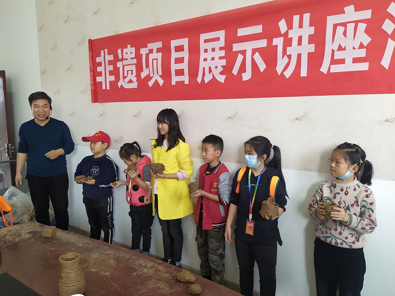 礼敬匠心 传承非遗 周口报业小记者体验非遗认识家乡