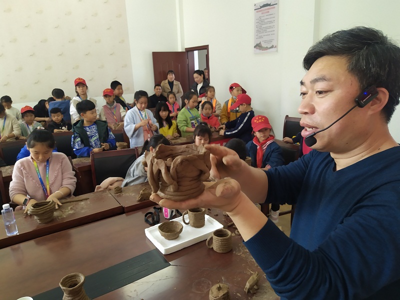礼敬匠心 传承非遗 周口报业小记者体验非遗认识家乡