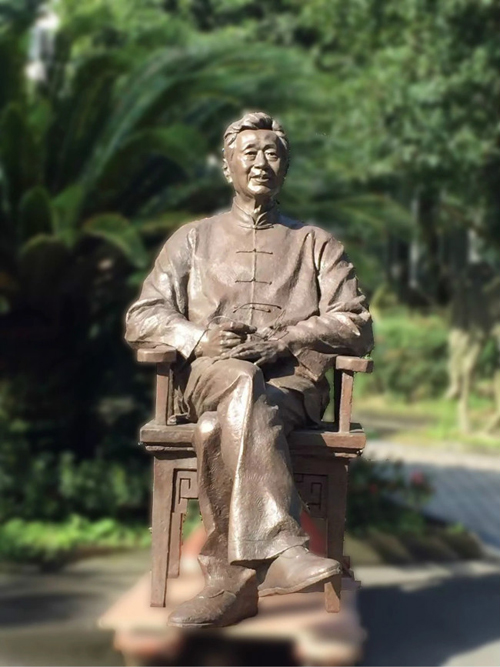 画家王金岭先生铜像在故乡新乡落成