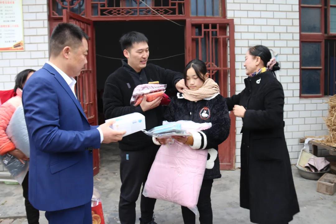 中原众恒开展“寒冬慰问困境儿童，真情关爱温暖童心”活动