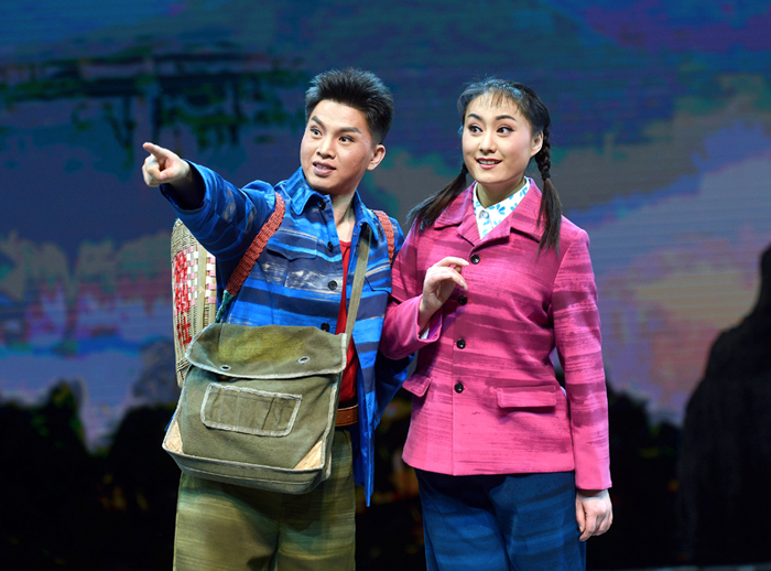 新创豫剧现代戏《重上太行山》在郑首演成功