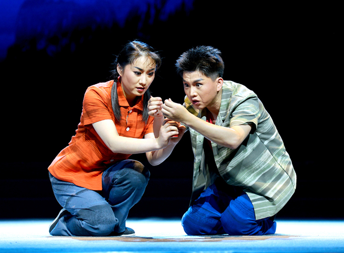 新创豫剧现代戏《重上太行山》在郑首演成功