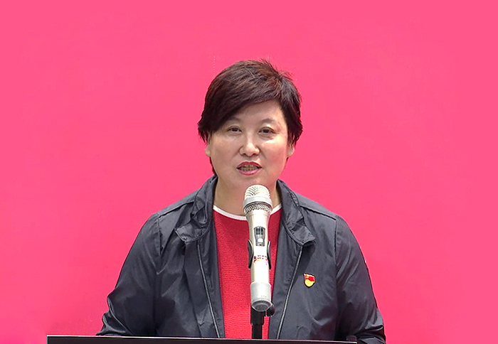 河南画家马刚《百年辉煌》肖像绘画在人民日报社展出