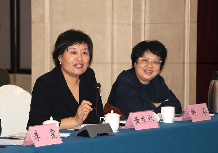 著名曲剧表演艺术家刘艳丽艺精德厚获专家戏迷点赞