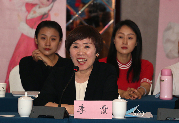 著名曲剧表演艺术家刘艳丽艺精德厚获专家戏迷点赞