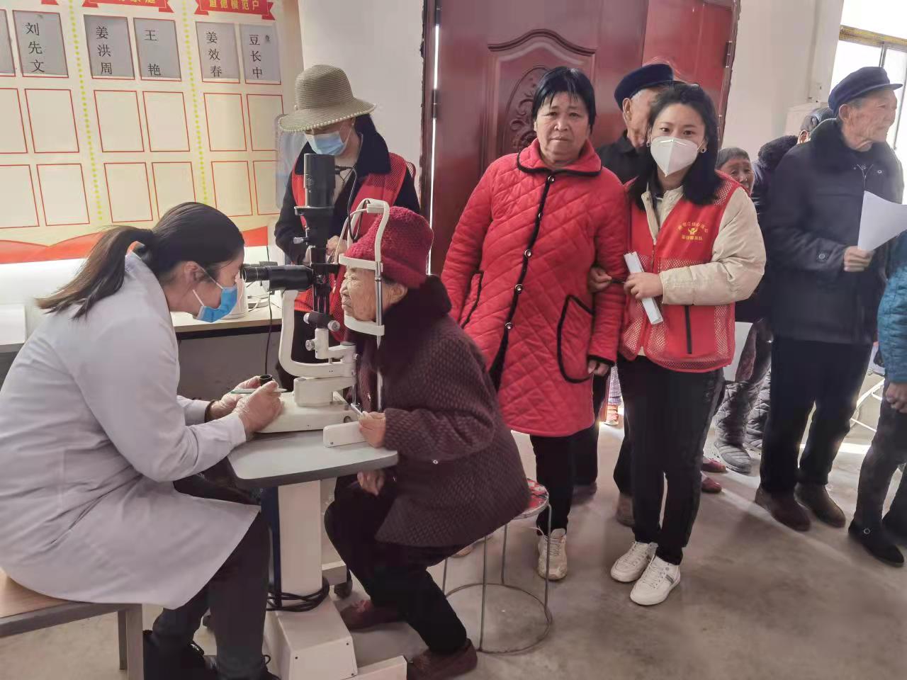 太康县逊母口镇组织开展“情系雷锋月,志愿伴我行” 志愿服务活动