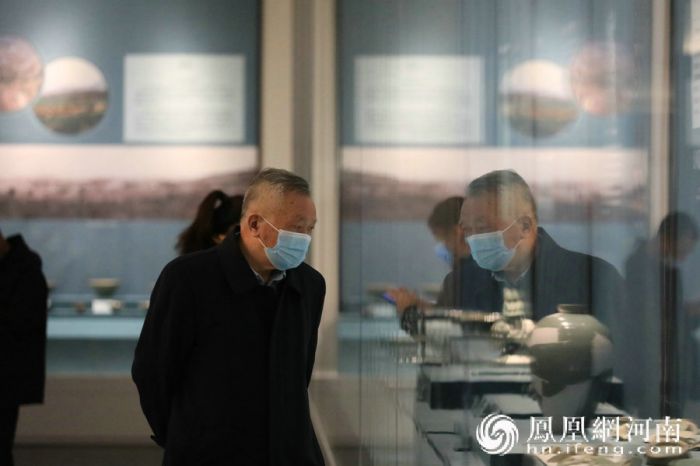郑州博物馆“汝地瓷光”联展：一抹天青，温润如玉