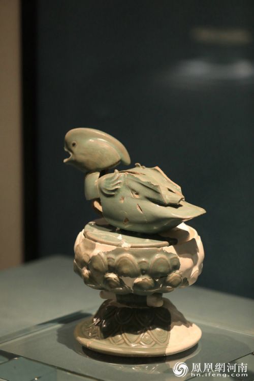 郑州博物馆“汝地瓷光”联展：一抹天青，温润如玉