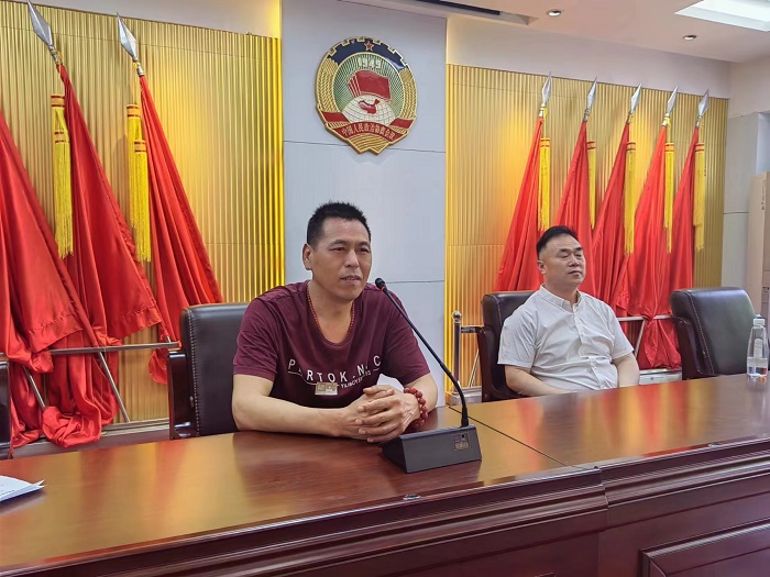 听取意见建议 部署今后工作周口市古玩商会召开成立后第一次工作会议
