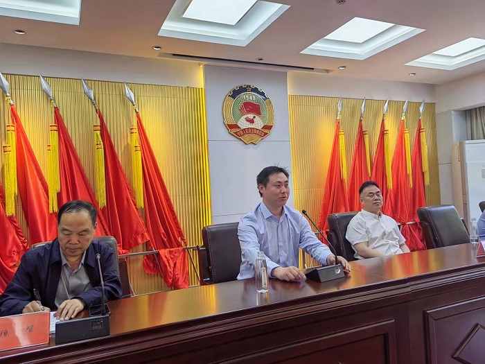 听取意见建议 部署今后工作周口市古玩商会召开成立后第一次工作会议